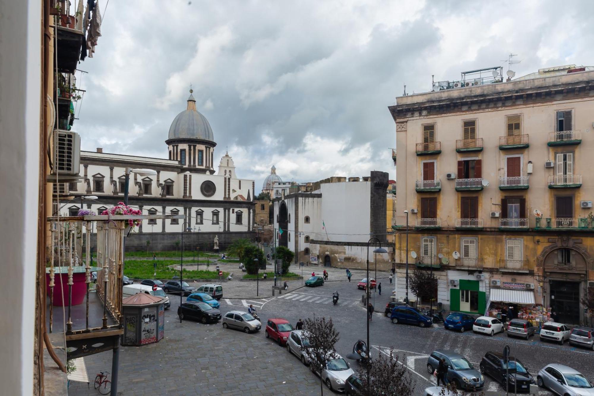 Il Vicoletto Del Castello Hotel Napoli Bagian luar foto