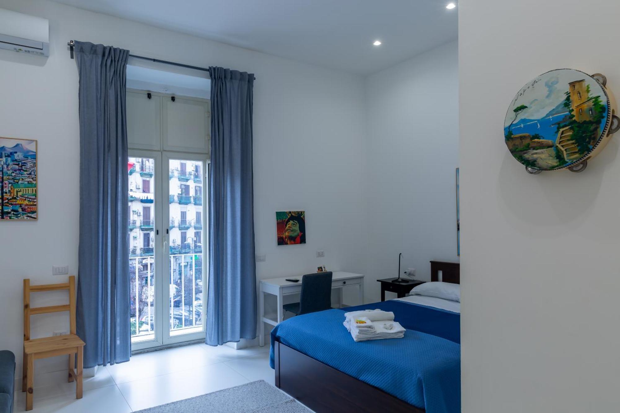 Il Vicoletto Del Castello Hotel Napoli Bagian luar foto