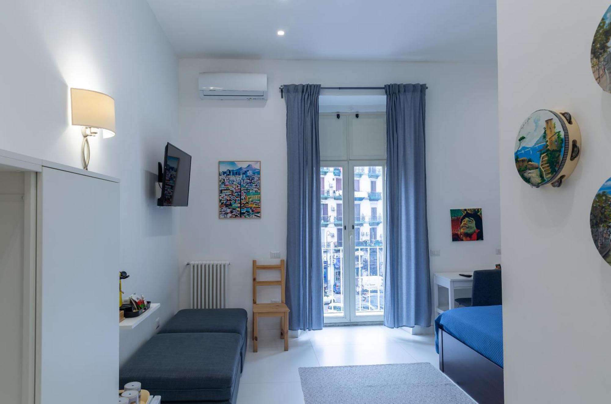 Il Vicoletto Del Castello Hotel Napoli Bagian luar foto