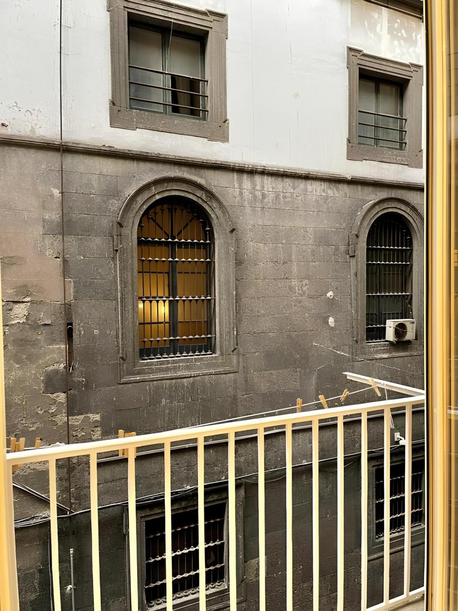 Il Vicoletto Del Castello Hotel Napoli Bagian luar foto